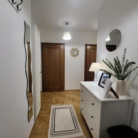 Kochanowskiego 12 Lägenhet